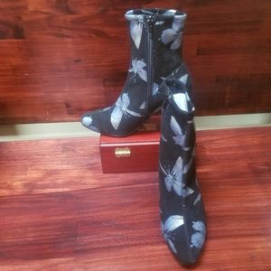 Cecilia Fredda Butterfly Booties NWOT